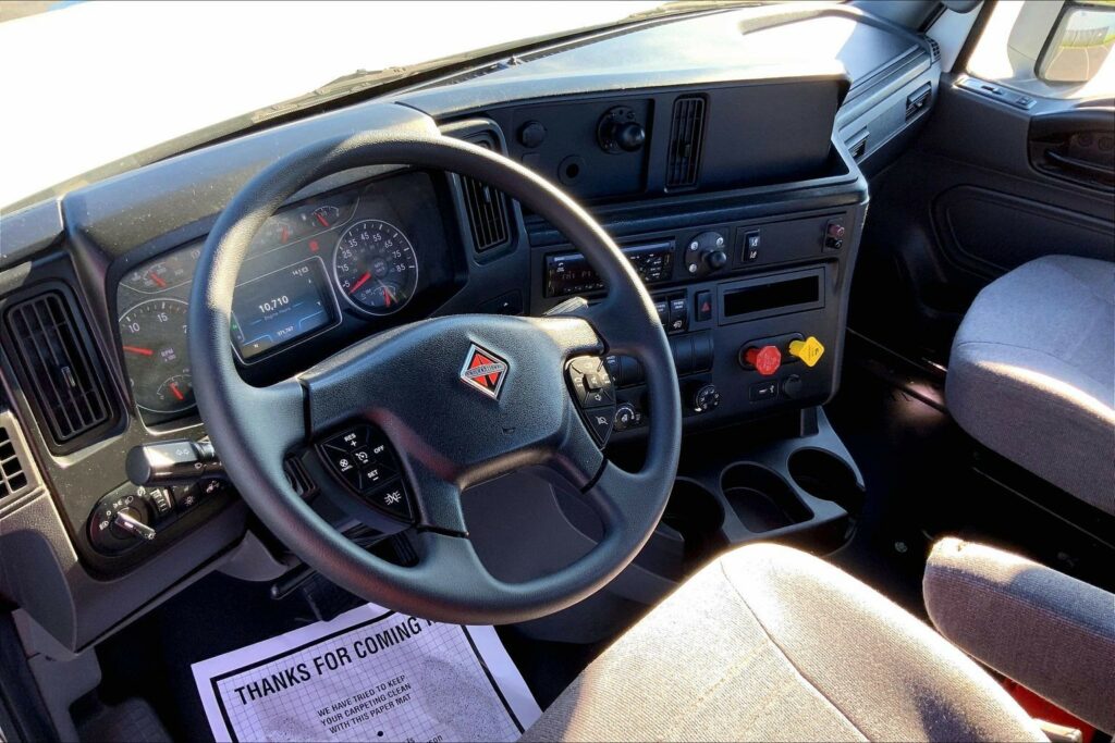 2021 CUM LT625 6×4 Day Cab