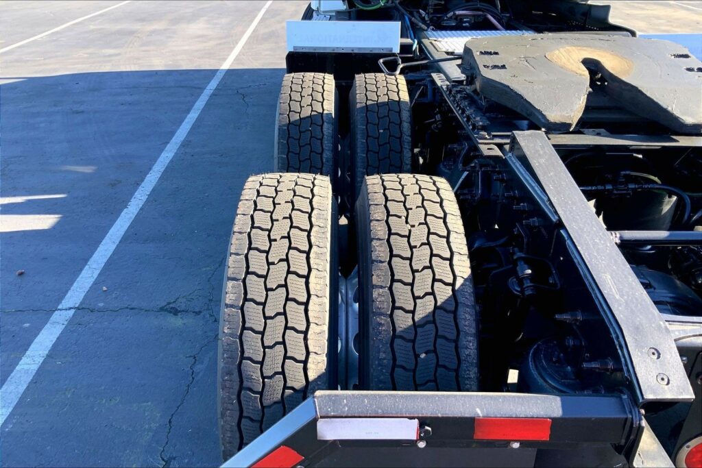 2021 CUM LT625 6×4 Day Cab