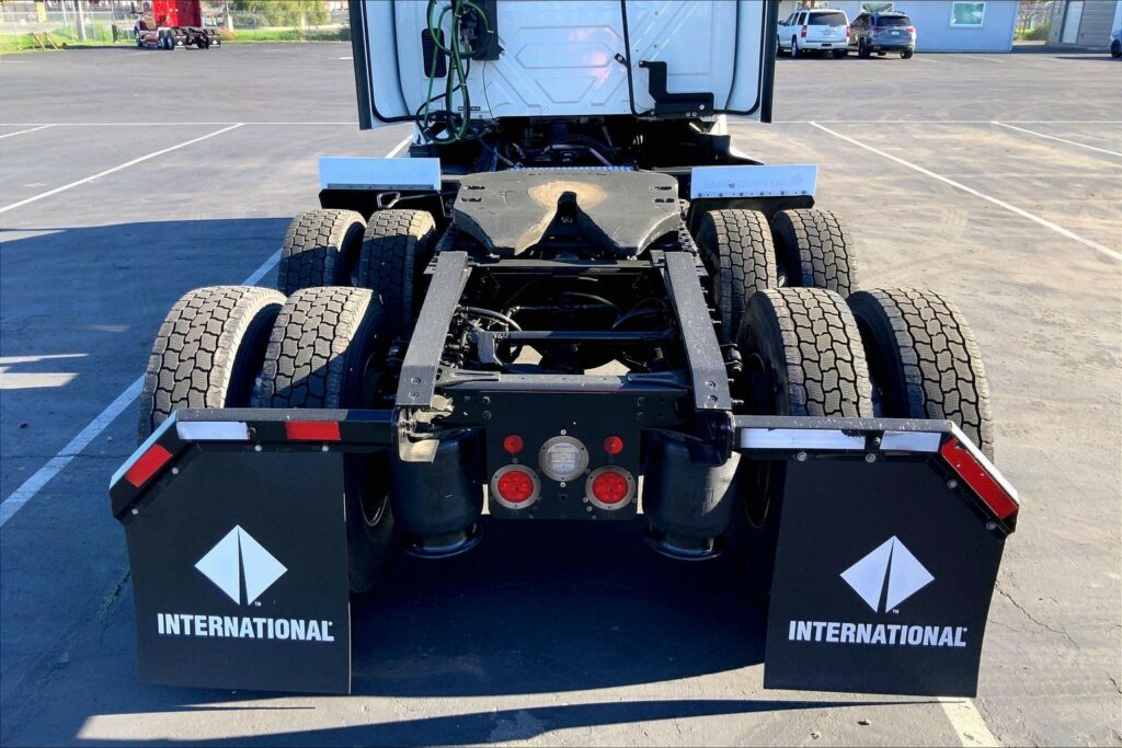 2021 CUM LT625 6×4 Day Cab