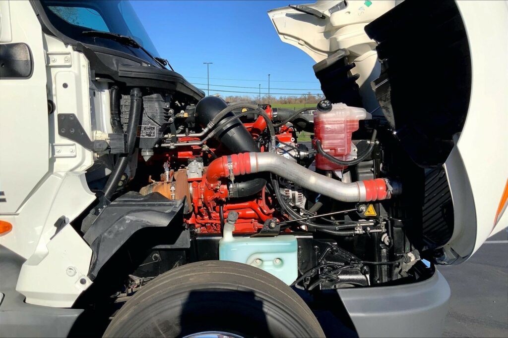 2021 CUM LT625 6×4 Day Cab