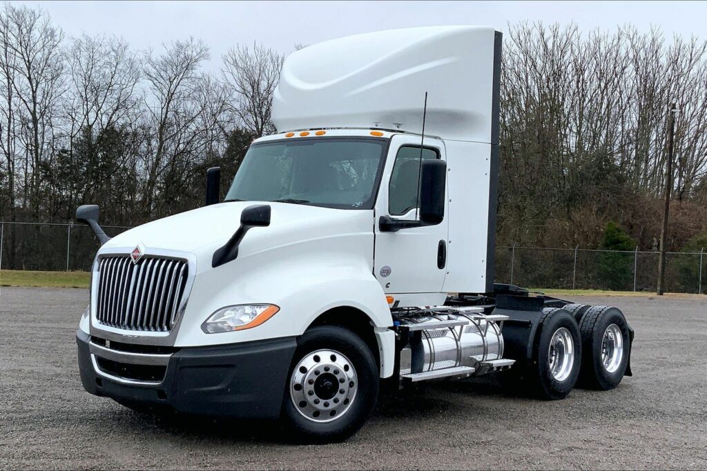 2020 CUM LT625 6×4 Day Cab