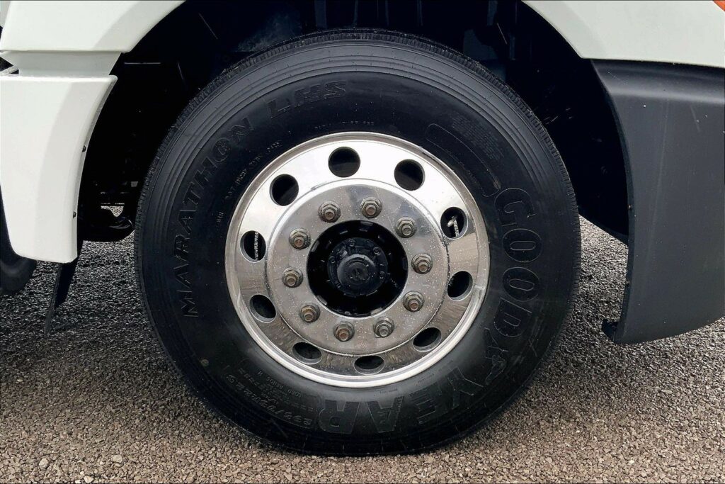 2020 CUM LT625 6×4 Day Cab