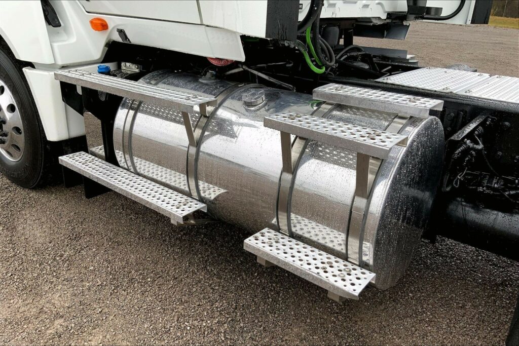 2020 CUM LT625 6×4 Day Cab