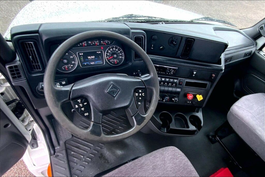 2020 CUM LT625 6×4 Day Cab