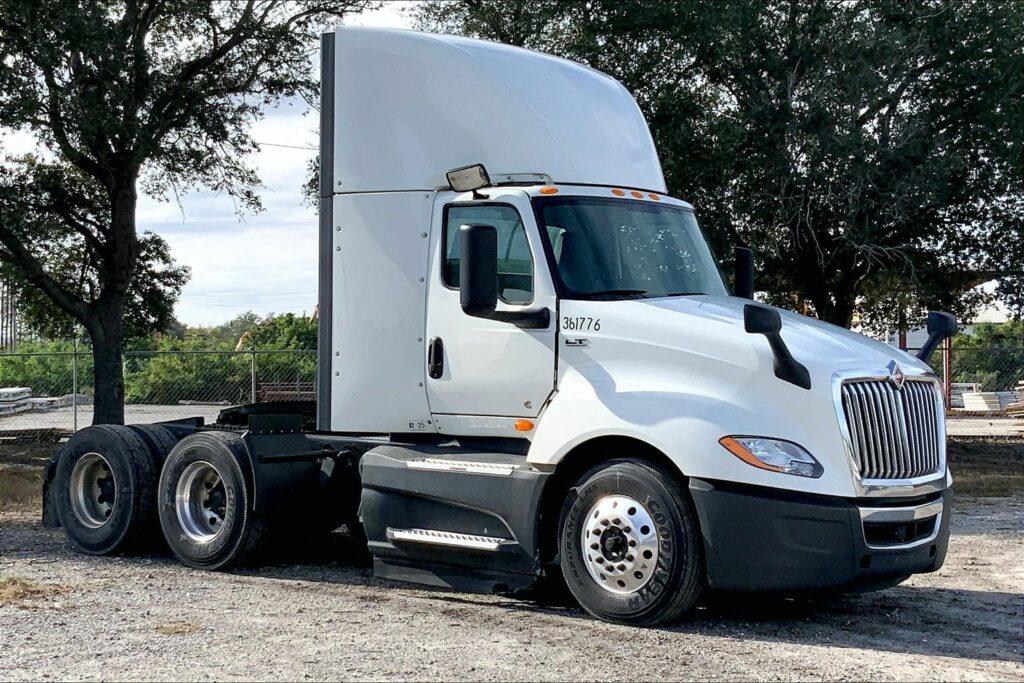 2021 INT LT625 6×4 Day Cab
