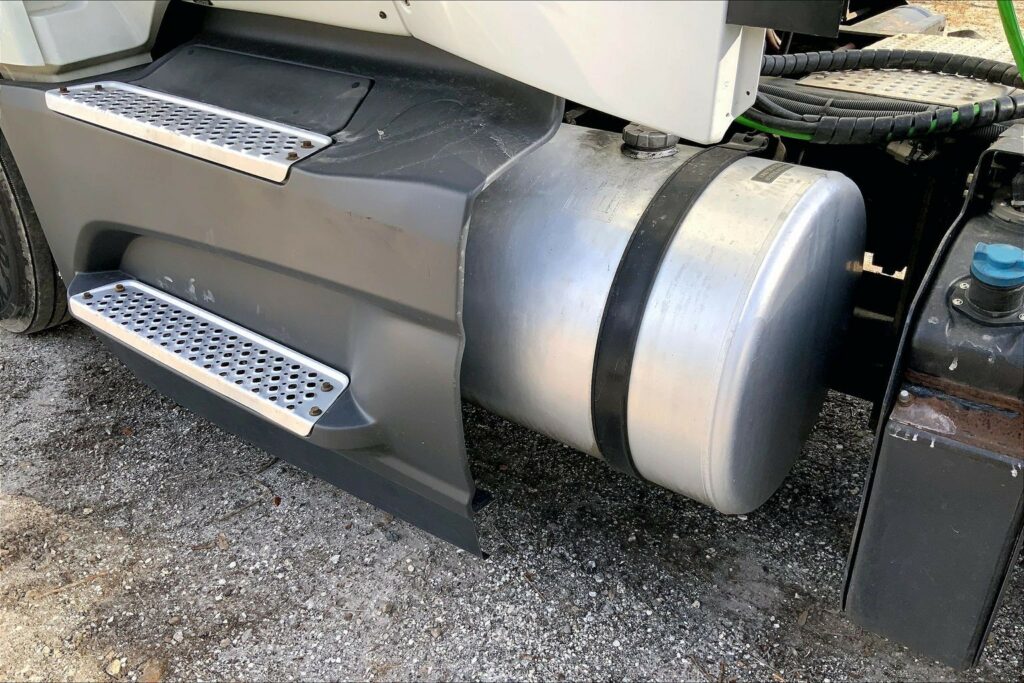 2021 INT LT625 6×4 Day Cab