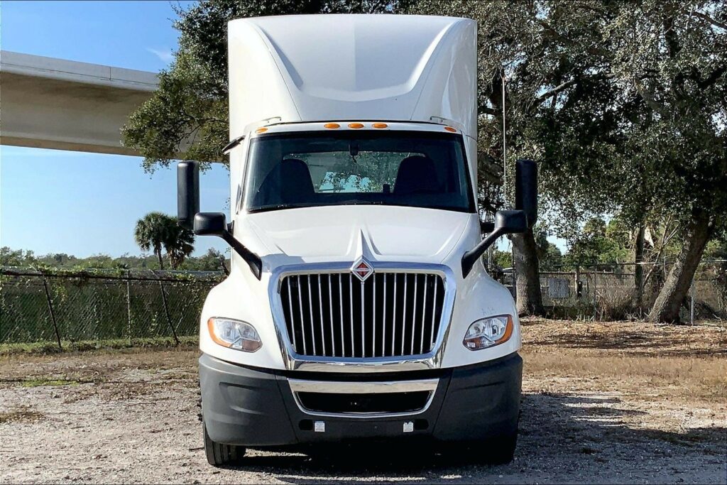 2021 CUM LT625 6×4 Day Cab