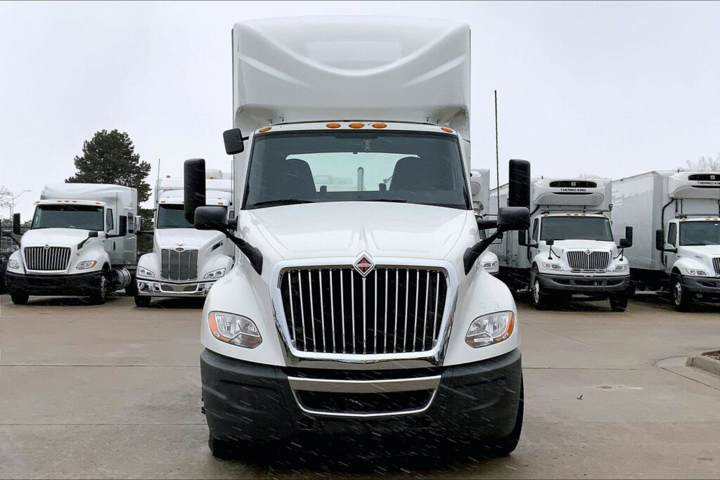 2021 CUM LT625 6×4 Day Cab
