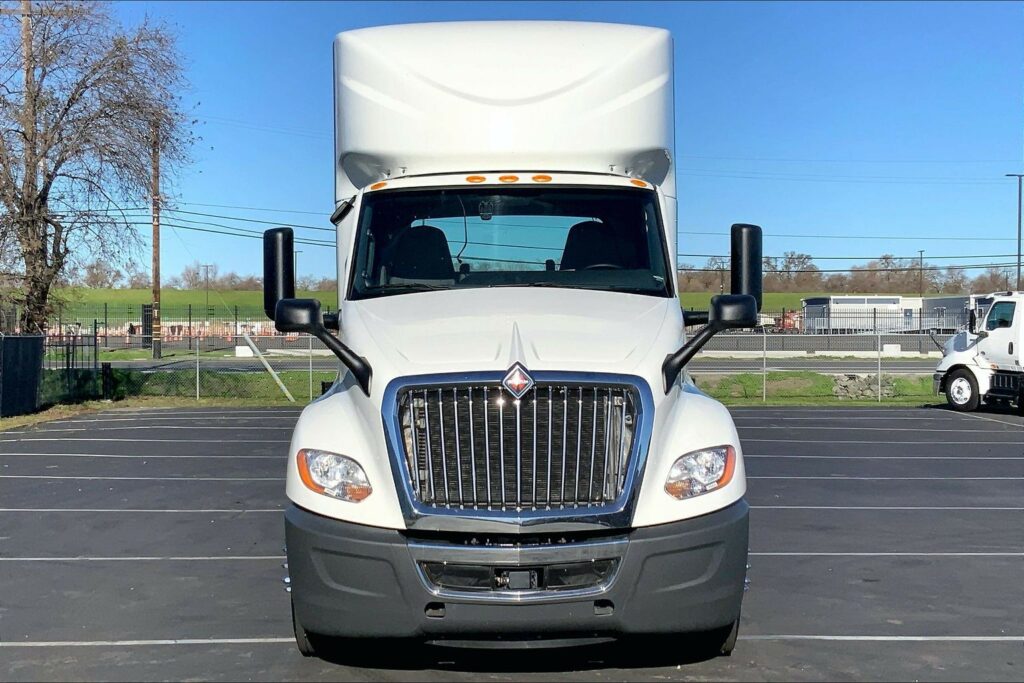 2021 CUM LT625 6×4 Day Cab