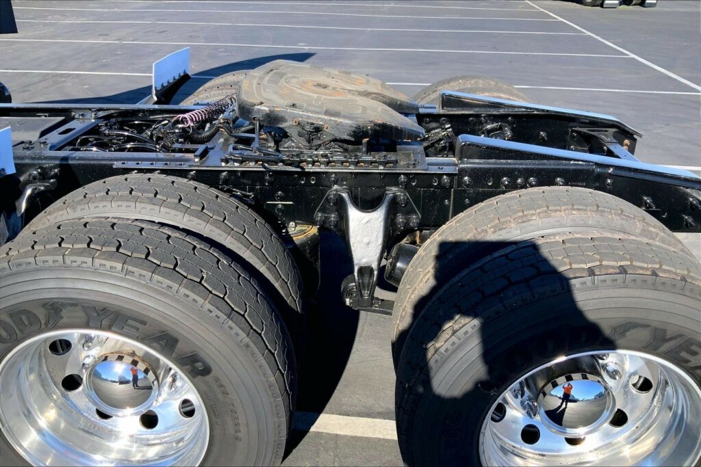 2021 CUM LT625 6×4 Day Cab