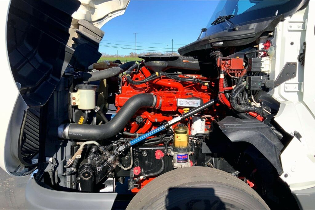 2021 CUM LT625 6×4 Day Cab