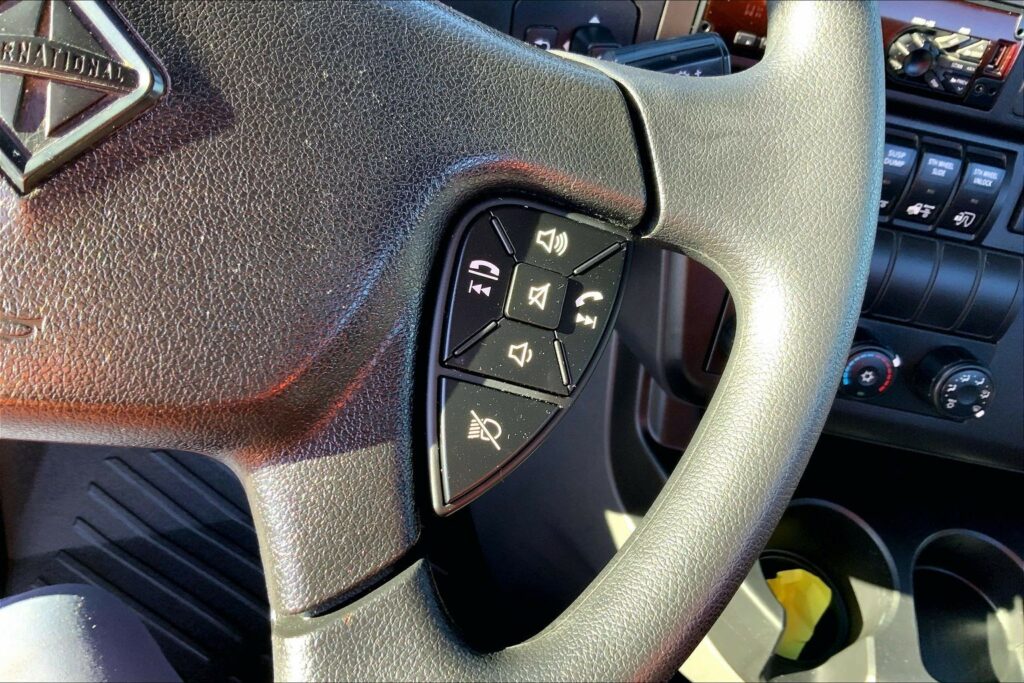 2021 CUM LT625 6×4 Day Cab