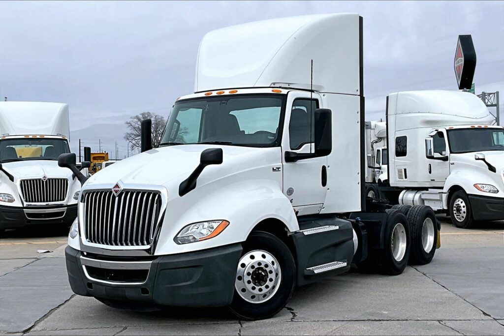 2021 CUM LT625 6×4 Day Cab