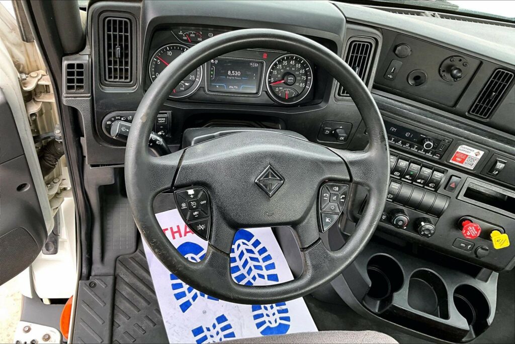 2021 CUM LT625 6×4 Day Cab