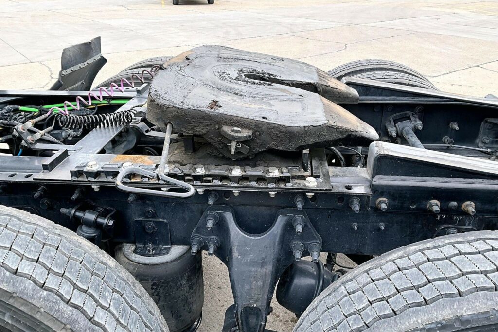 2021 CUM LT625 6×4 Day Cab