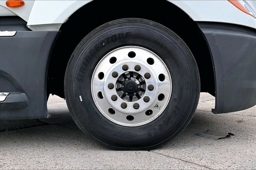 2021 CUM LT625 6×4 Day Cab