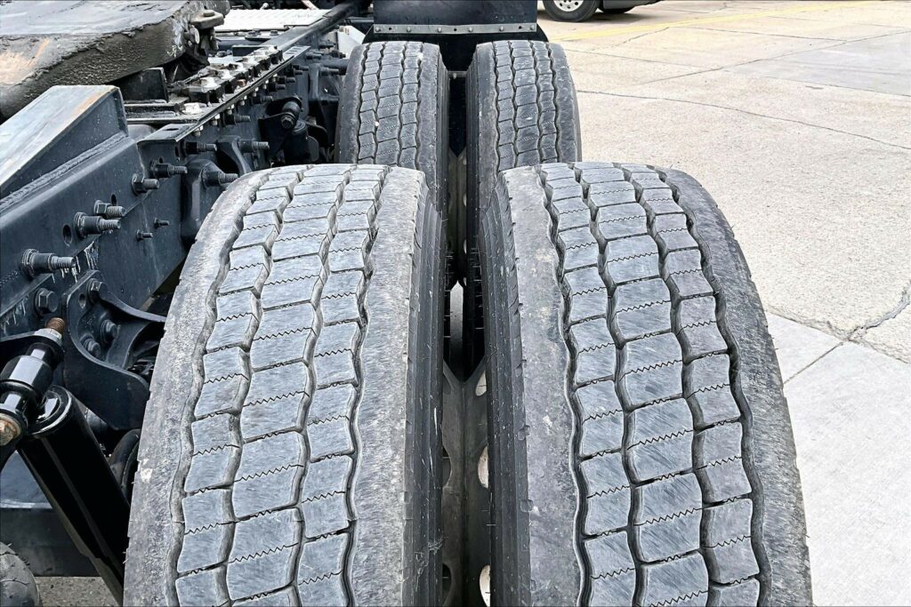 2021 CUM LT625 6×4 Day Cab