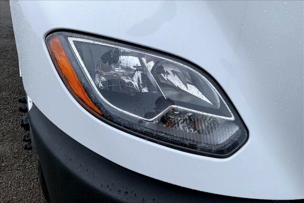 2022 CUM LT625 6×4 Sleeper