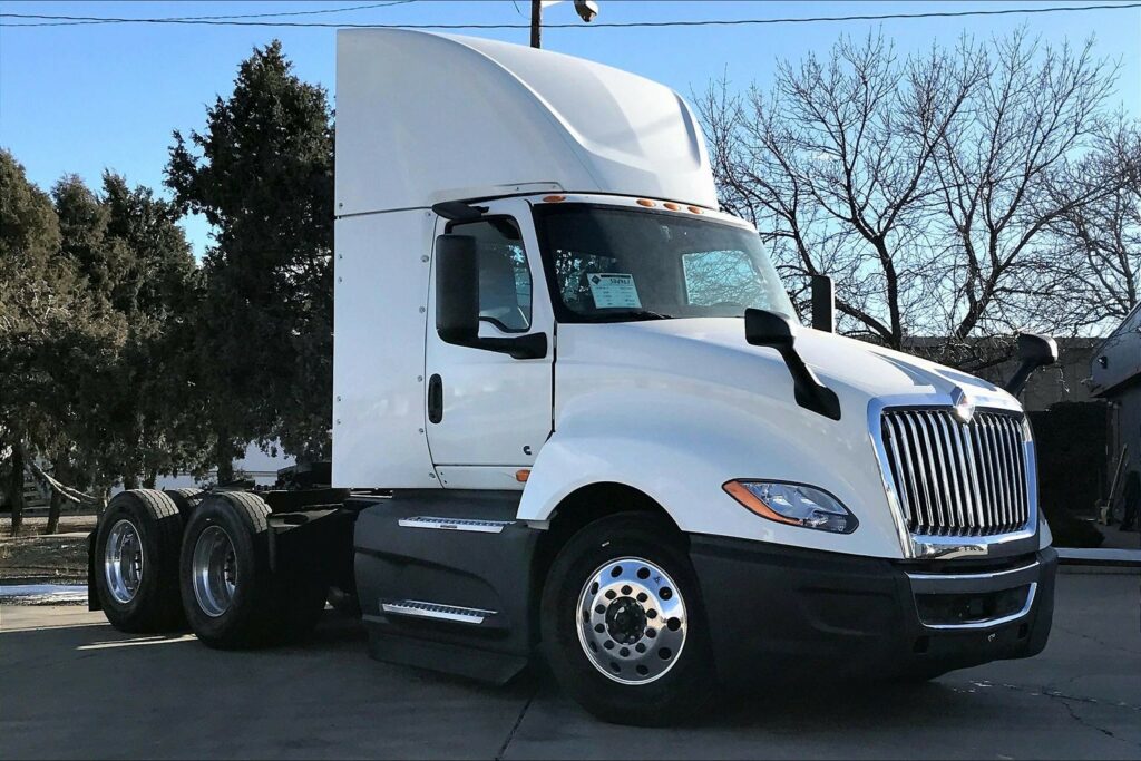 2021 CUM LT625 6×4 Day Cab