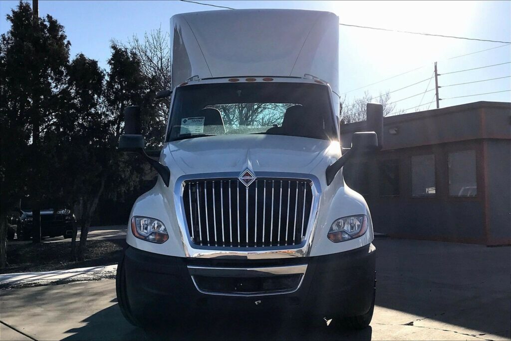 2021 CUM LT625 6×4 Day Cab