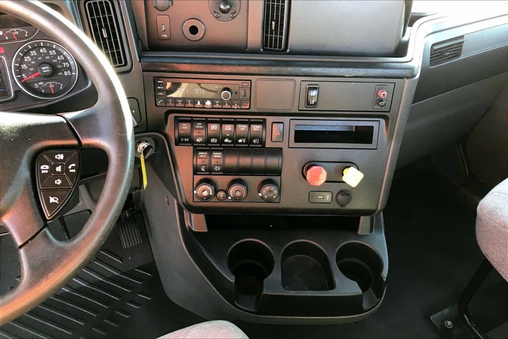 2021 CUM LT625 6×4 Day Cab