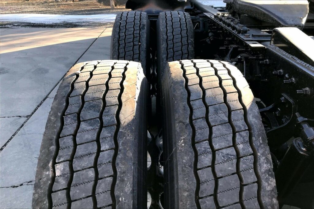 2021 CUM LT625 6×4 Day Cab