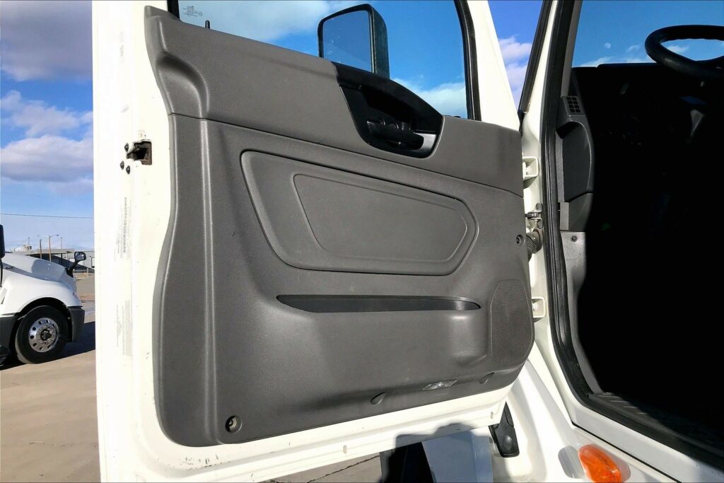 2021 CUM LT625 6×4 Day Cab