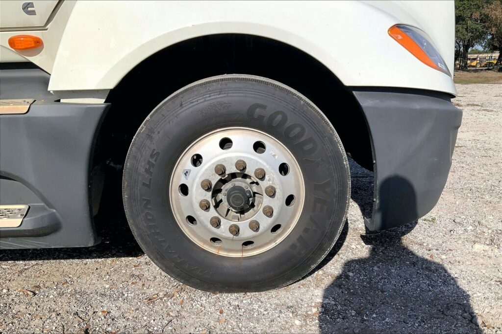 2021 CUM LT625 6×4 Day Cab