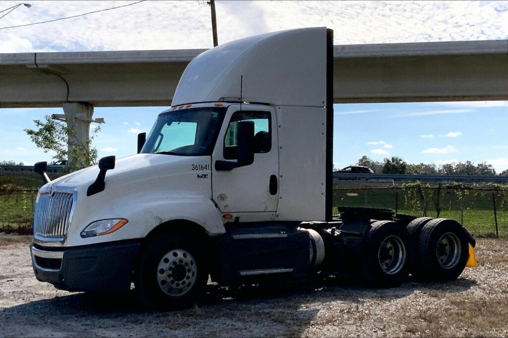 2021 CUM LT625 6×4 Day Cab