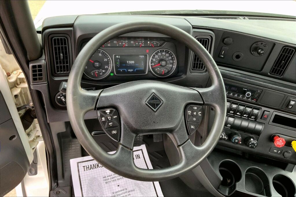 2021 CUM LT625 6×4 Day Cab