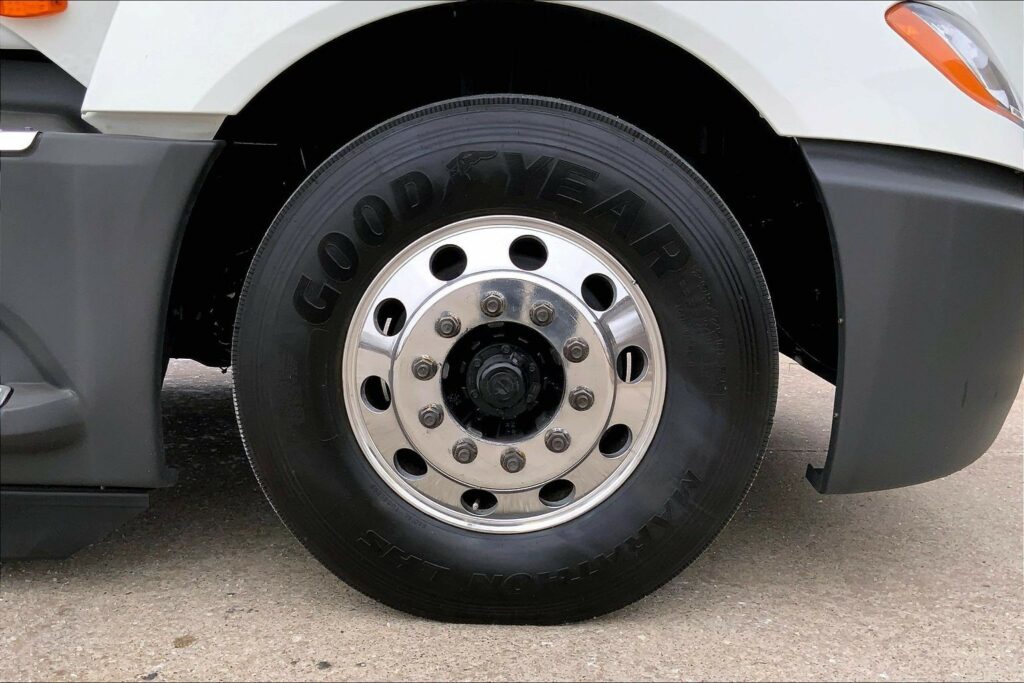 2021 CUM LT625 6×4 Day Cab