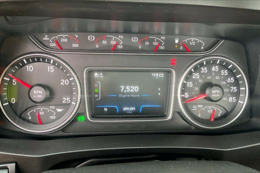 2021 CUM LT625 6×4 Day Cab