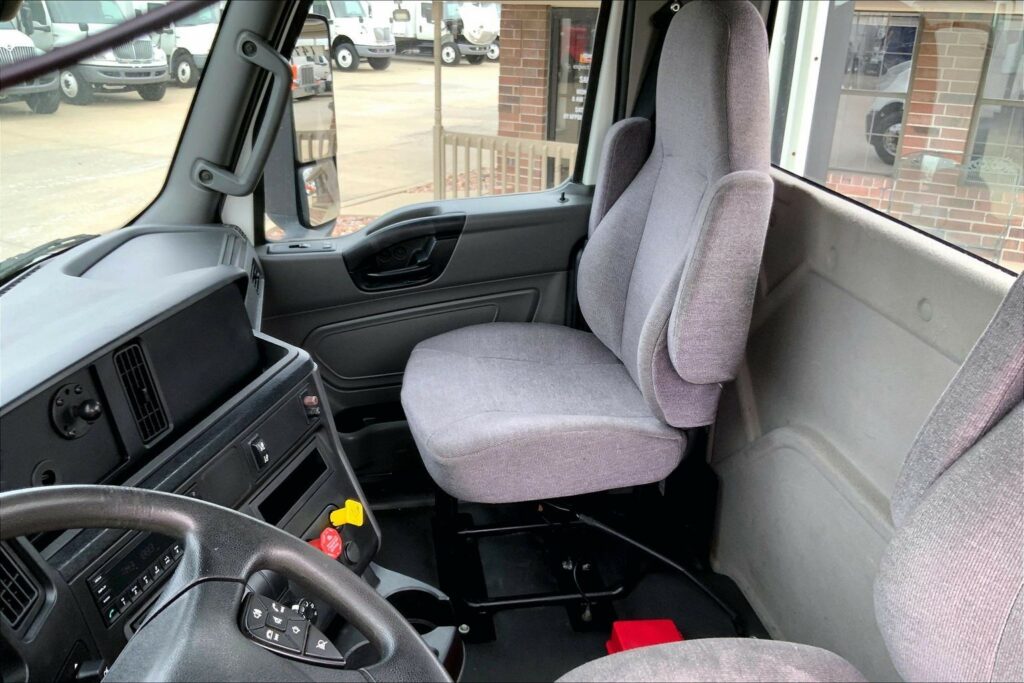 2021 CUM LT625 6×4 Day Cab