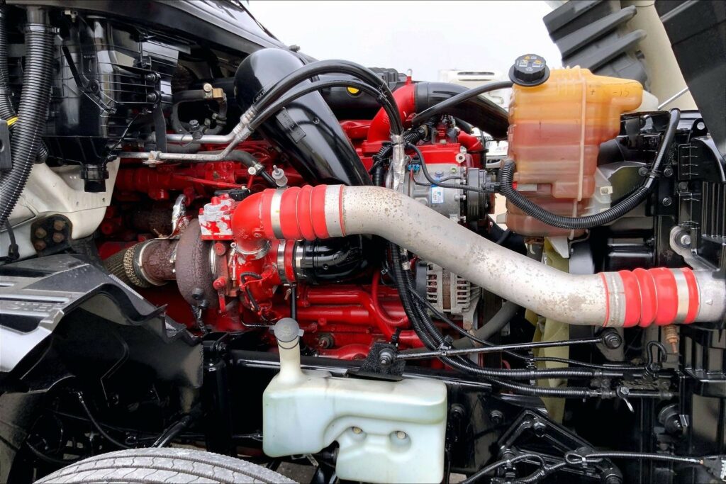 2021 CUM LT625 6×4 Day Cab