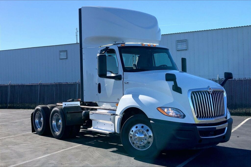 2020 CUM LT625 6×4 Day Cab