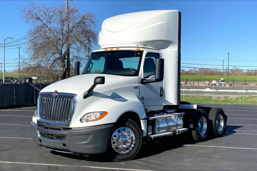 2020 CUM LT625 6×4 Day Cab