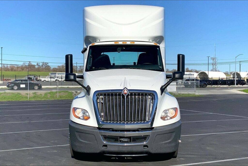 2020 CUM LT625 6×4 Day Cab