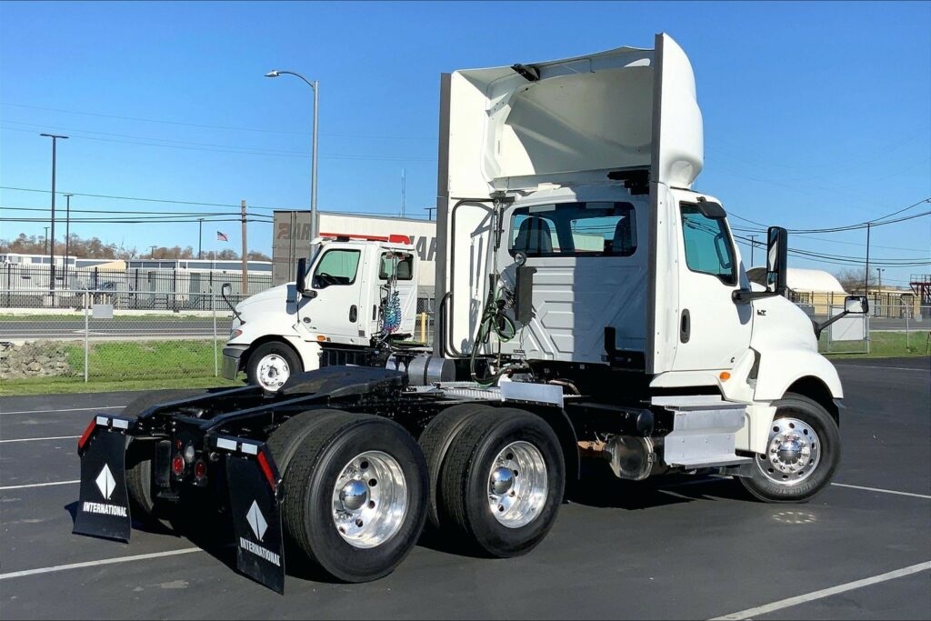 2020 CUM LT625 6×4 Day Cab