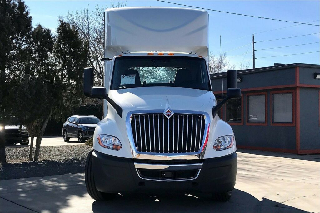 2021 CUM LT625 6×4 Day Cab