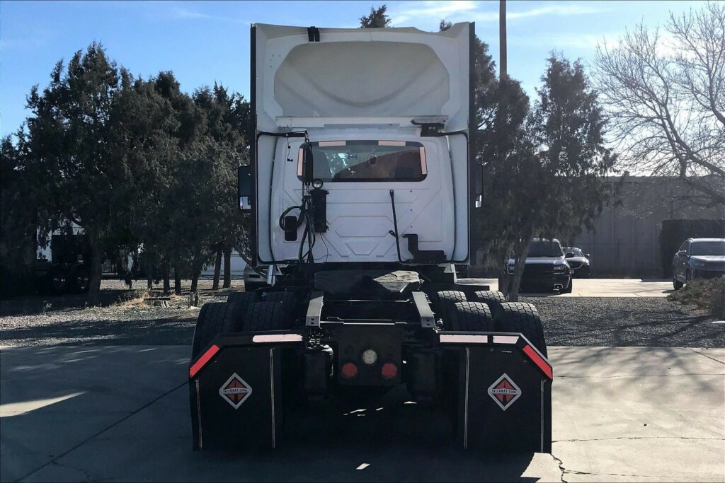 2021 CUM LT625 6×4 Day Cab