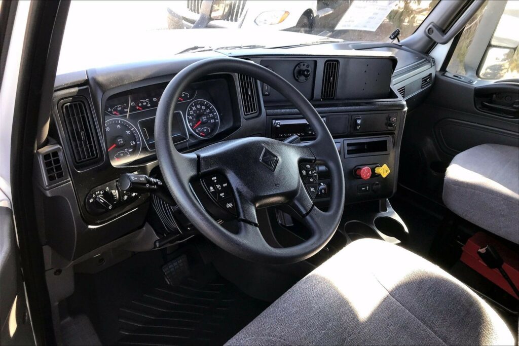 2021 CUM LT625 6×4 Day Cab