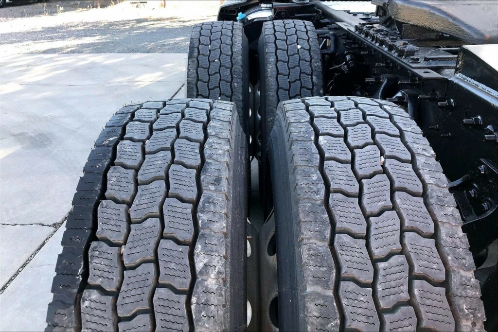 2021 CUM LT625 6×4 Day Cab