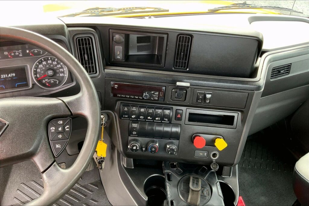2019 INT LT625 6×4 Day Cab