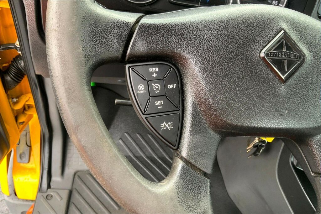 2019 INT LT625 6×4 Day Cab