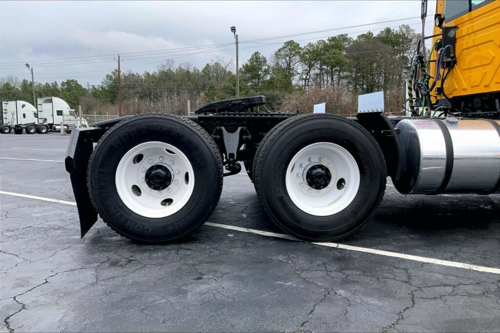 2019 INT LT625 6×4 Day Cab