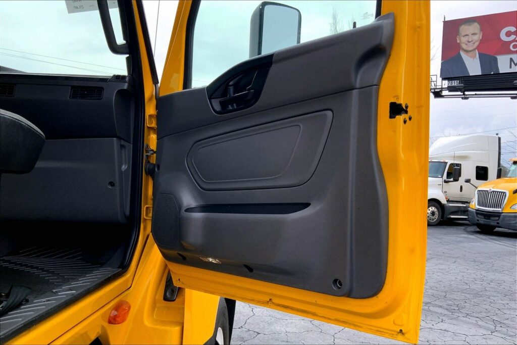 2019 INT LT625 6×4 Day Cab