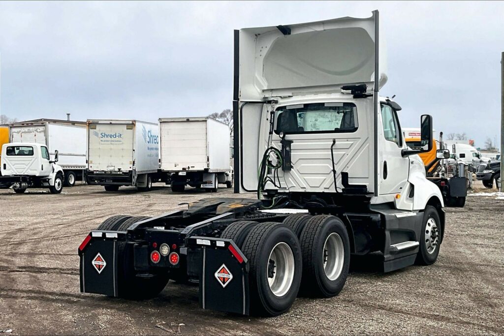 2021 INT LT625 6×4 Day Cab