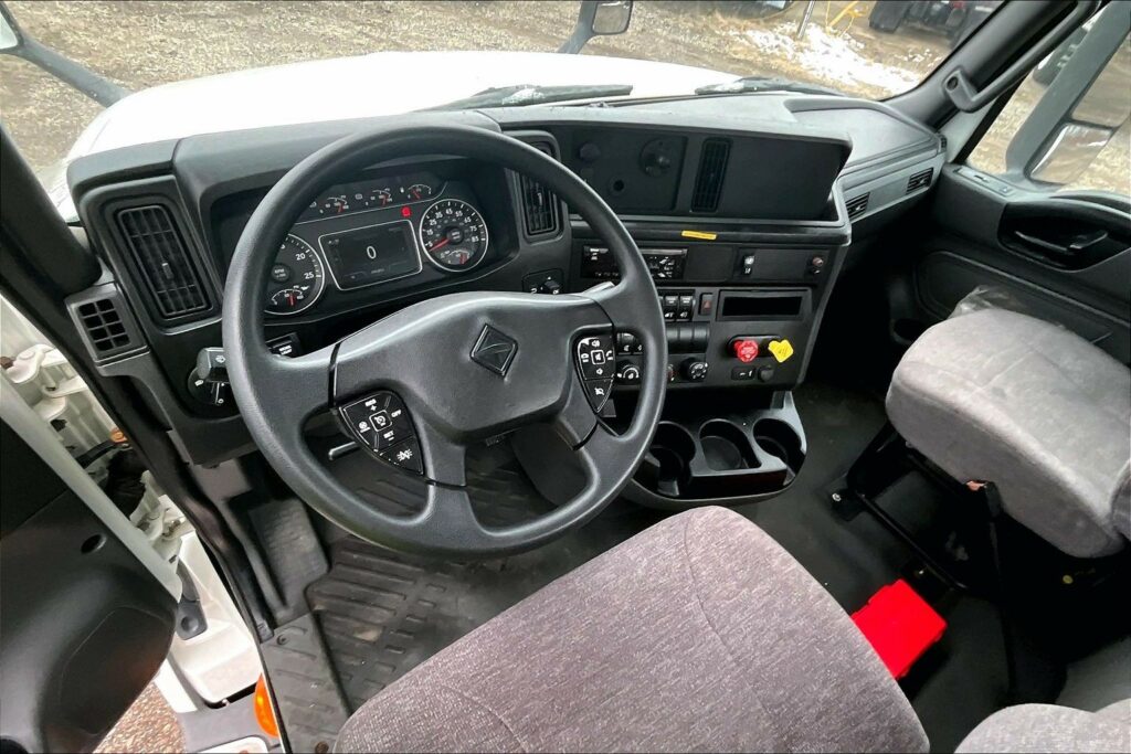 2021 INT LT625 6×4 Day Cab