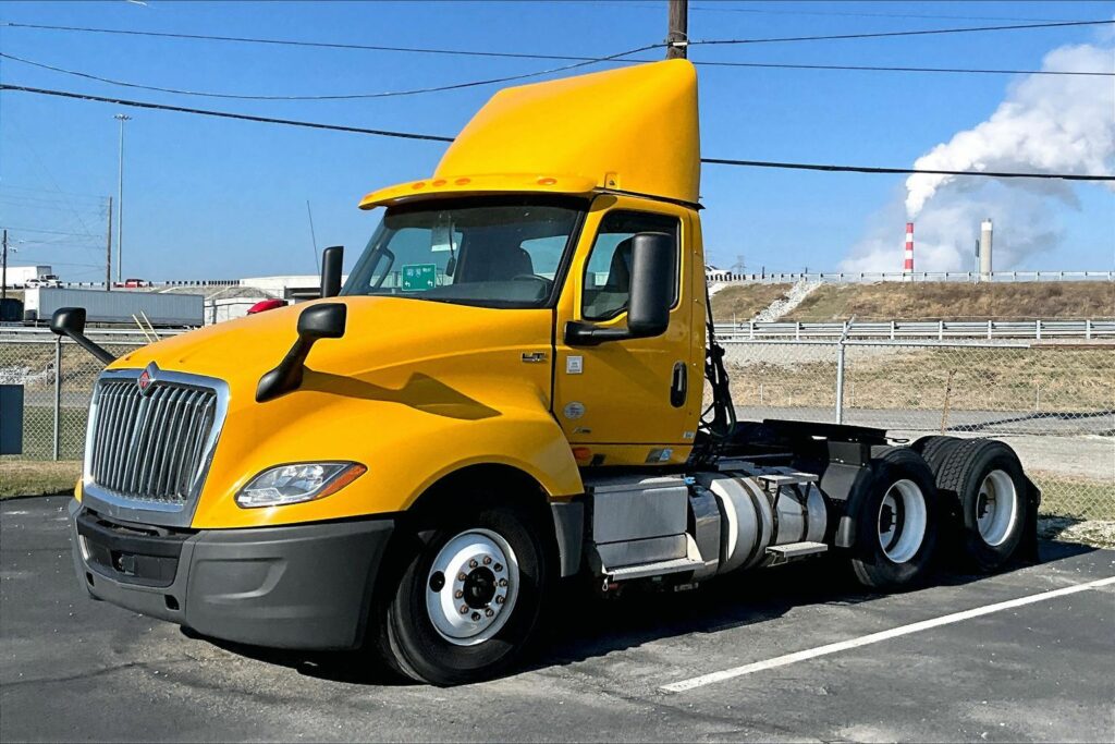 2019 INT LT625 6×4 Day Cab