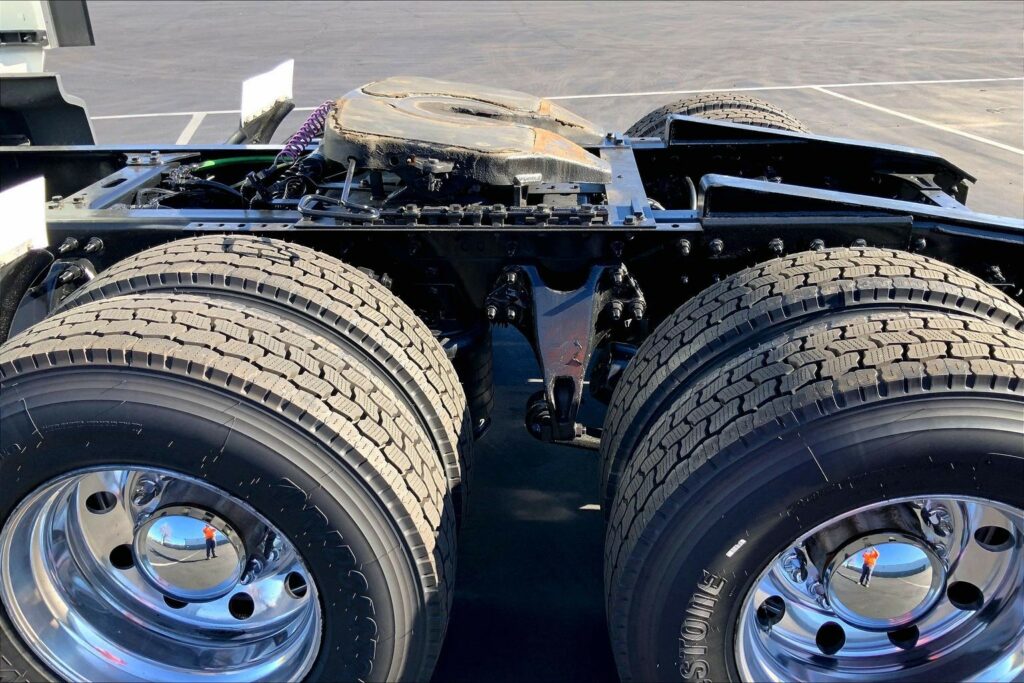 2023 INT LT625 6×4 Sleeper